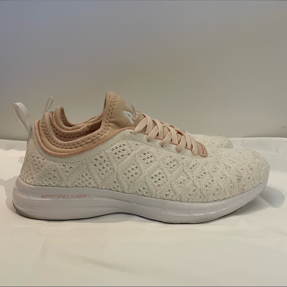 APL White Women's TechLoom Phantom (Size 7.5) - Picture 2 of 16